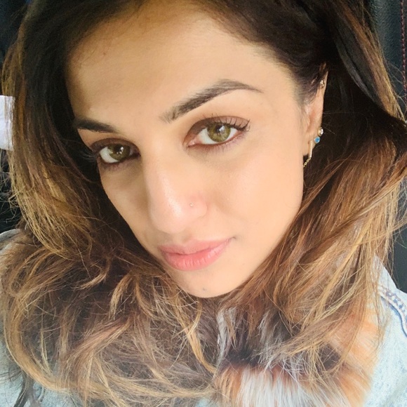 Meet your Posher, Tabinda - Picture 1 of 2